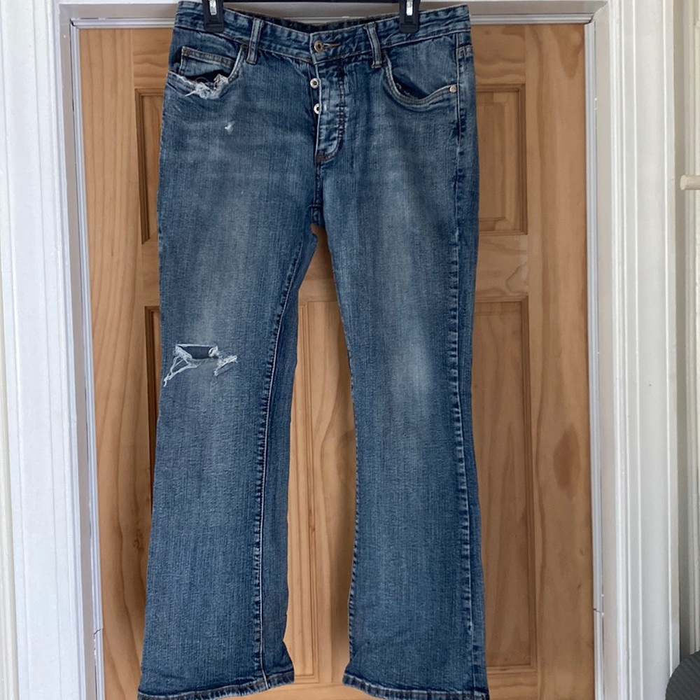 CCS 34x30 Ledge To Flex well worn blue jeans